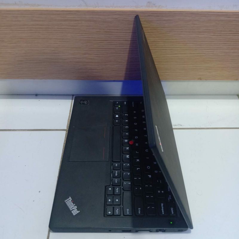 Laptop Lenovo Thinpad X240 Cor i5-4300U Ram 4GB/SSD 128/HDD 500GB windows 10