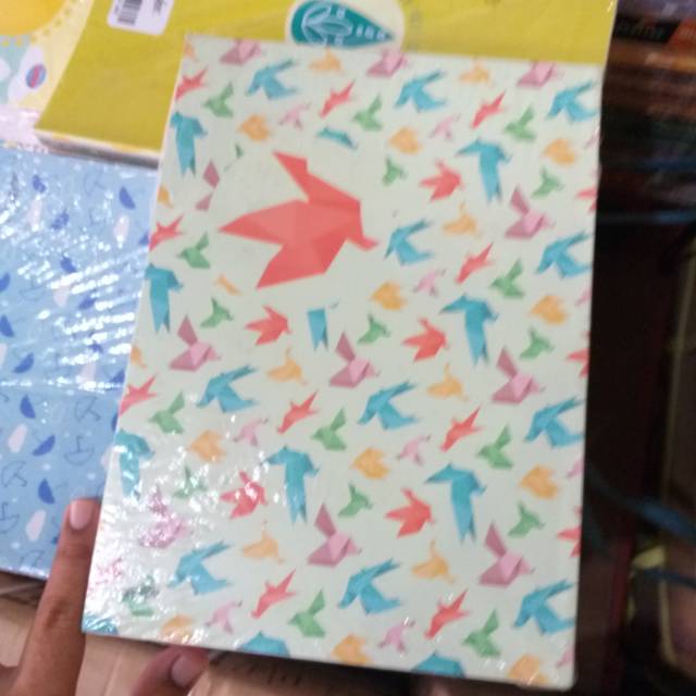 

Buku Tulis Estude isi 28 lembar murah
