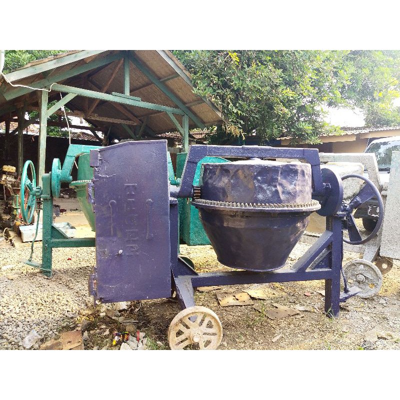 Dijual Mesin Molen Cor Beton Bekas Merek Tiger