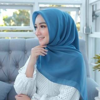 Jilbab Bella Square Polycotton Bella hijab jilbab segi Jilbab Bella Square Polycotton Bella hijab jilbab segi