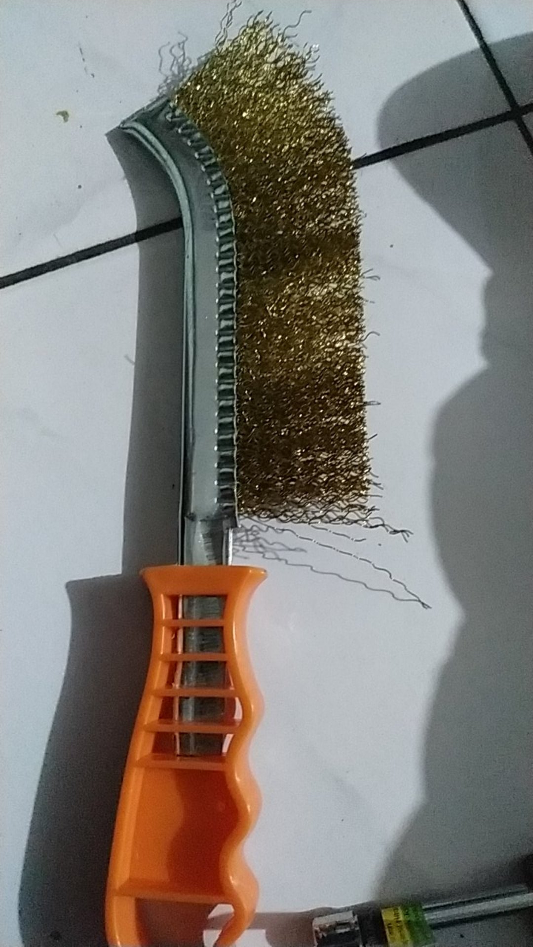 Sikat Las Baja Kuningan Sikat Kawat Golok Bengkok Gagang Plastik