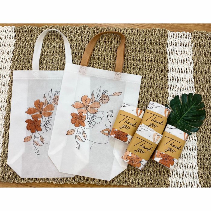 

NEW GOODIE BAG SOUVENIR SPUNBOND CANTIK (READY STOK)