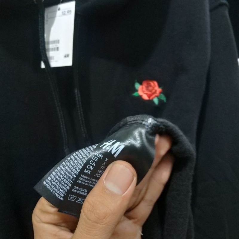 Hnm Hoodie ROSE Bordir Black H&amp;M Jaket Hitam Pria Wanita Tag Label Free Paper Bag