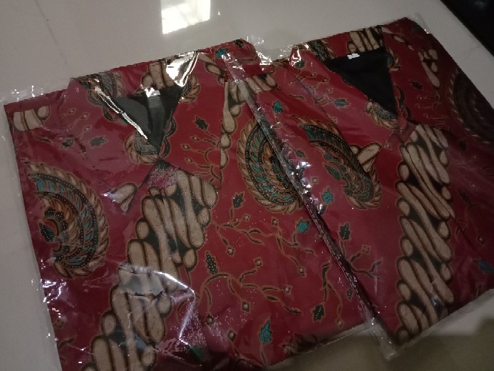 Ajisaka Merah Pendek Kemeja Batik Pria Full Furing Bahan Katun Halus Sragenan