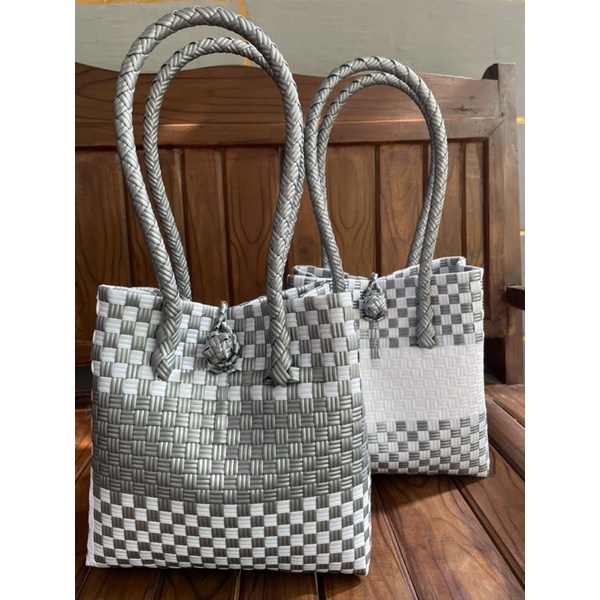 Tas Wanita Silver Cocok Semua Umur Ready Stok