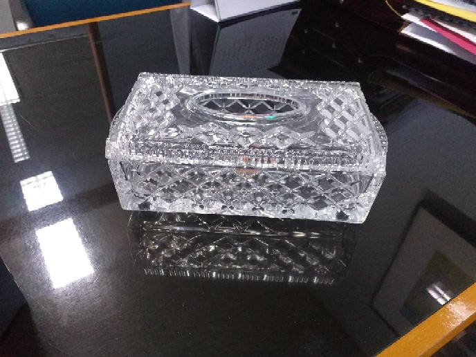 Tempat Tissu Kristal