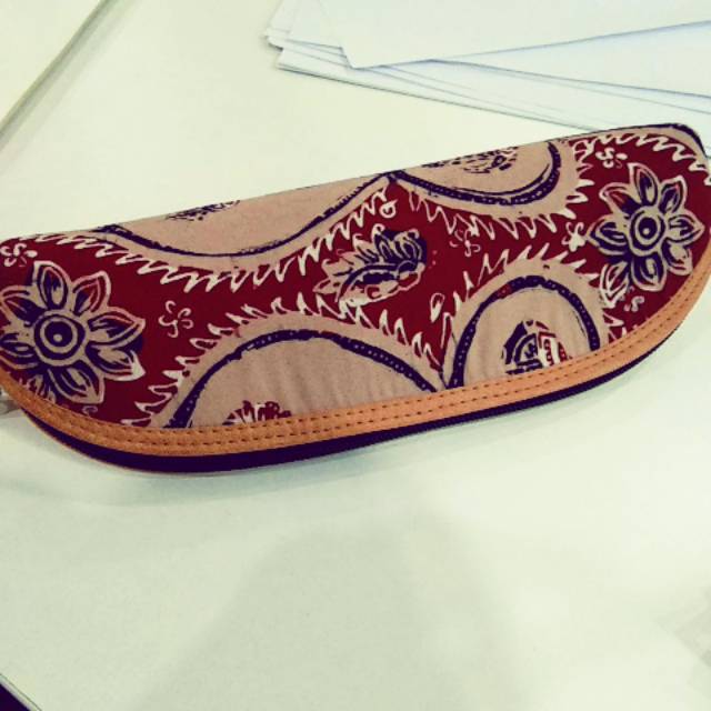 

Tempat pensil batik