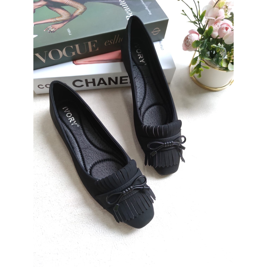 IVORY Sepatu Flat Wanita Import Terbaru 999-SM11