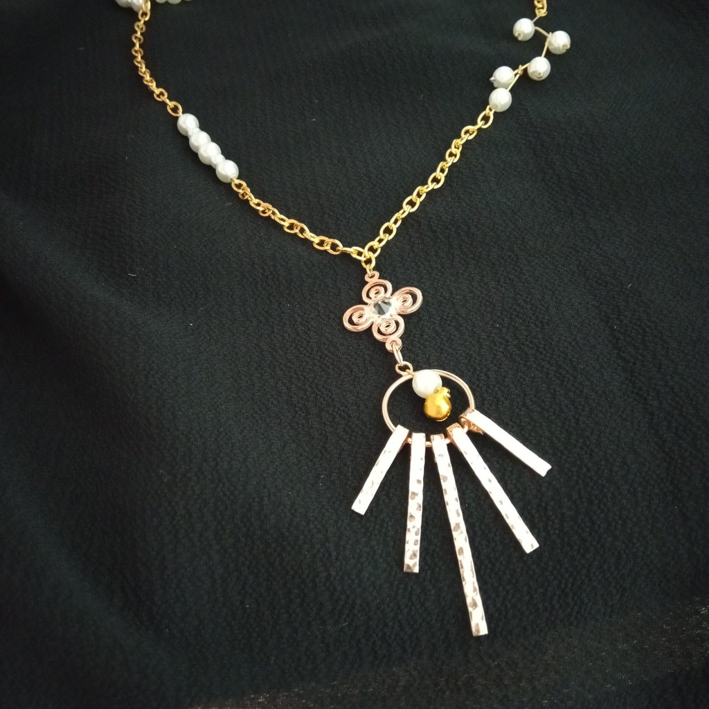 Kalung Rantai Panjang Warna Emas - Rivendell's Pearl Charm - Kalung Imitasi Emas Mutiara, Aksesoris 