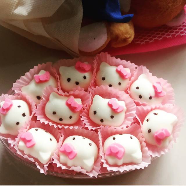 

Coklat hello kitty karakter (milk chocollate praline)/aneka coklat Lebaran