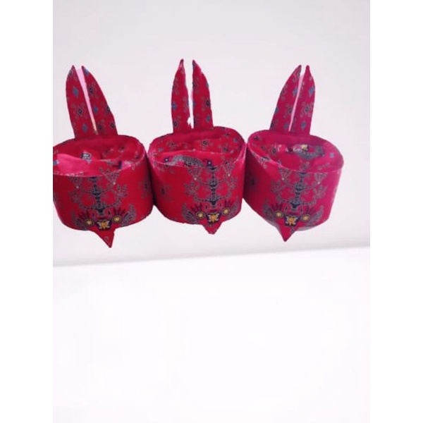lawung khas dayak Kalimantan (motif batik)