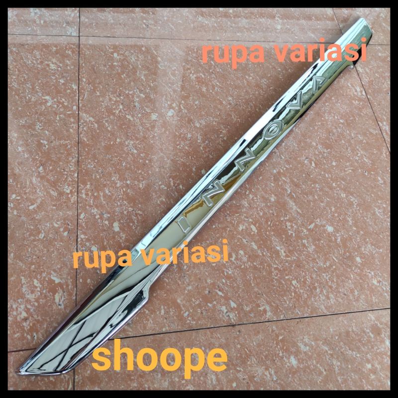 list lis trundlite pintu bagasi belakang toyota Innova Inova new 2010 2011 chrome CROME tempel