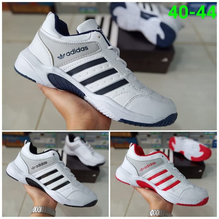 SEPATU ADIDAS VOLLY TENIS BADMINTON