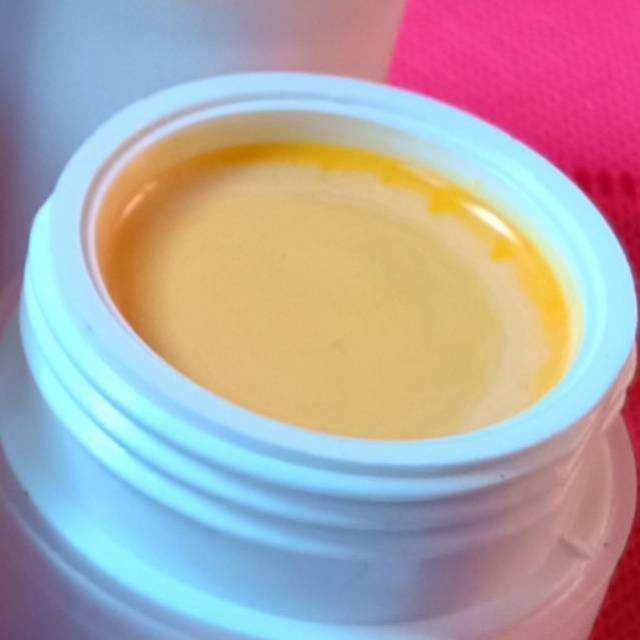 DAY CREAM STRONG PEMUTIH WAJAH MURAH/ CREAM PAGI CEPAT PUTIH