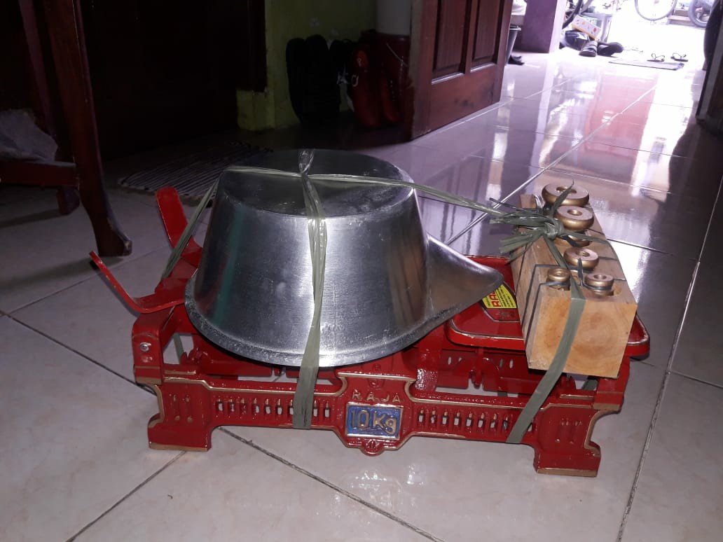Timbangan Batu/ Timbangan Bebek/ Timbangan Entok/ Timbangan Raja