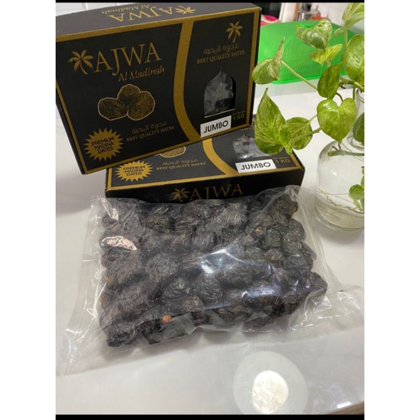 

KURMA AJWA MADINAH JUMBO 1 KG FREE AMH
