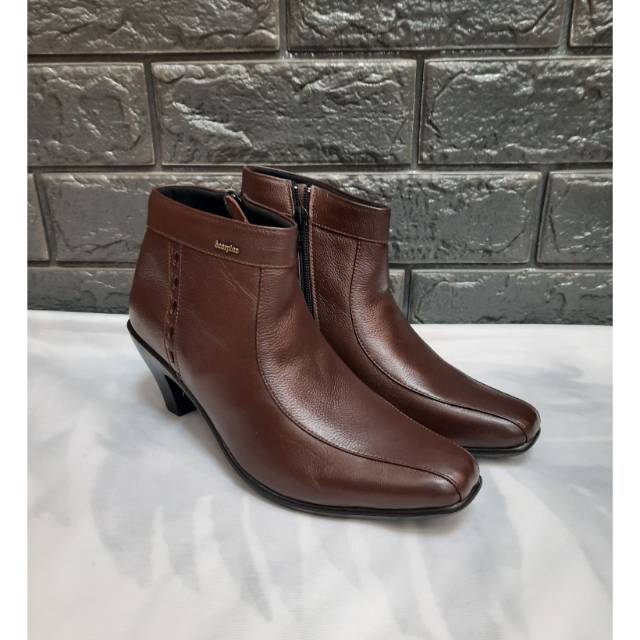 Sepatu scorpion /kulit asli