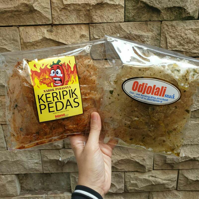 

Keripik Kaca Kripca Pedas Odjolali Khas Bandung Keripik Beling Beledag Khas Bandung