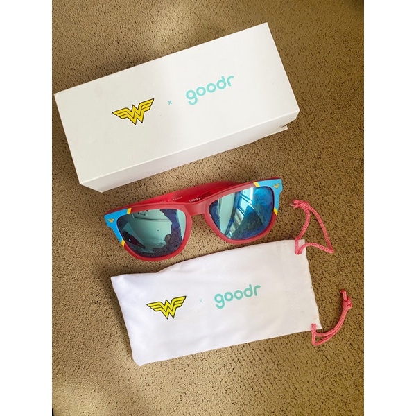 PRELOVED GOODR SUNGLASSES