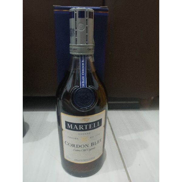 

Martell Blue Cordeun