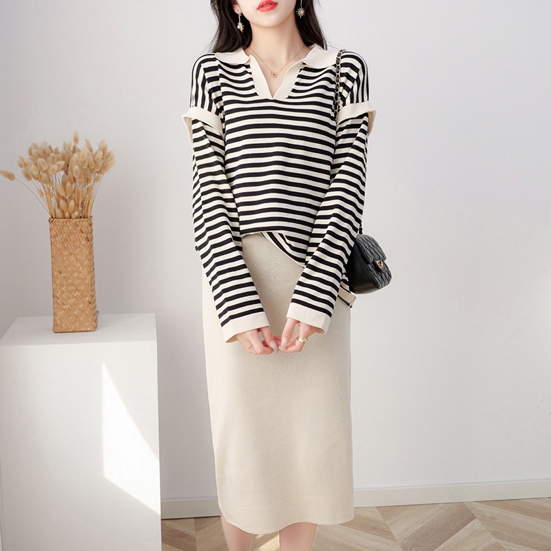 【Elegant】Korean Long Sleeve Turn Down Neck Striped Oversize One Set Sweater &amp; Plain Skirts 7380