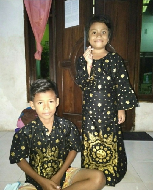 Couple Batik Terbaru Zaen Couple Keluarga Bisa Pisah New New New Motif Daun Bulat Hitam
