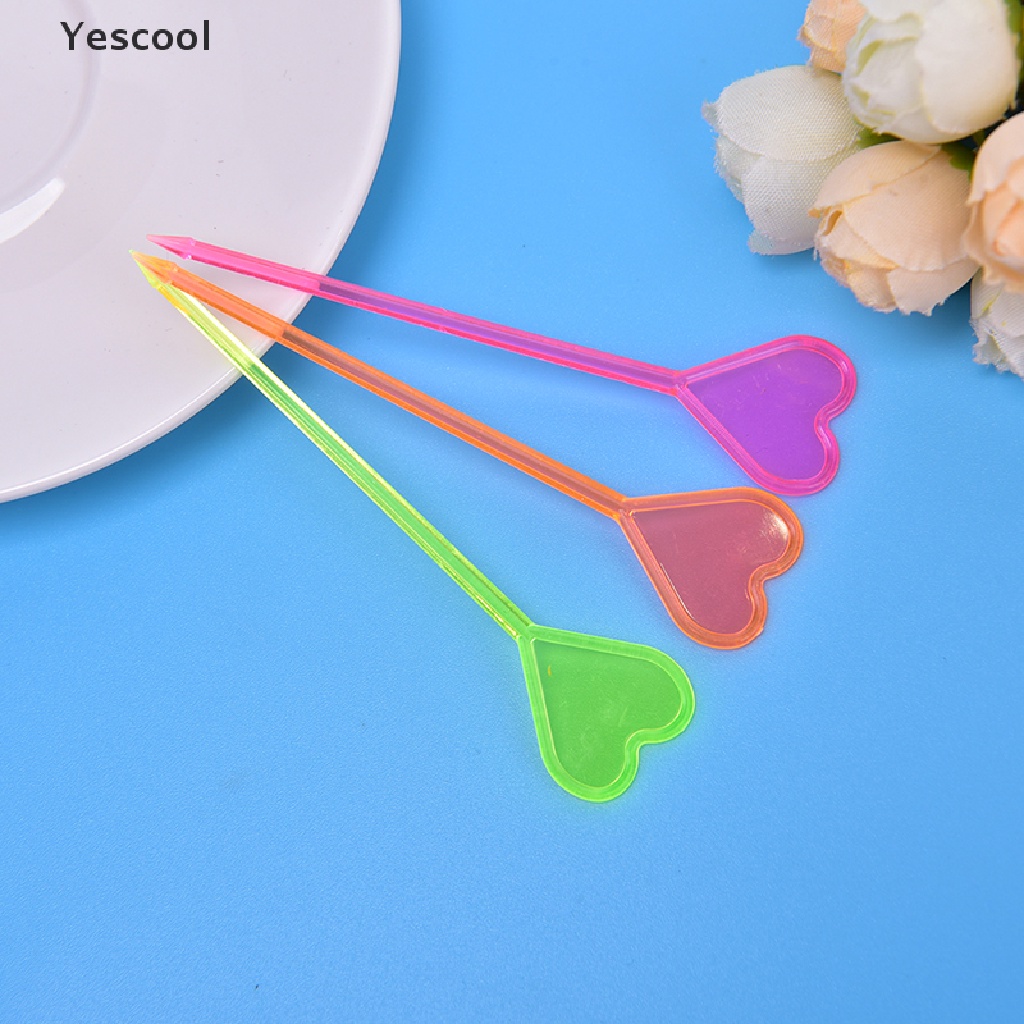 Yescool 50pcs Garpu Buah / Dessert Sekali Pakai Bentuk Hati / Panah Bahan Plastik