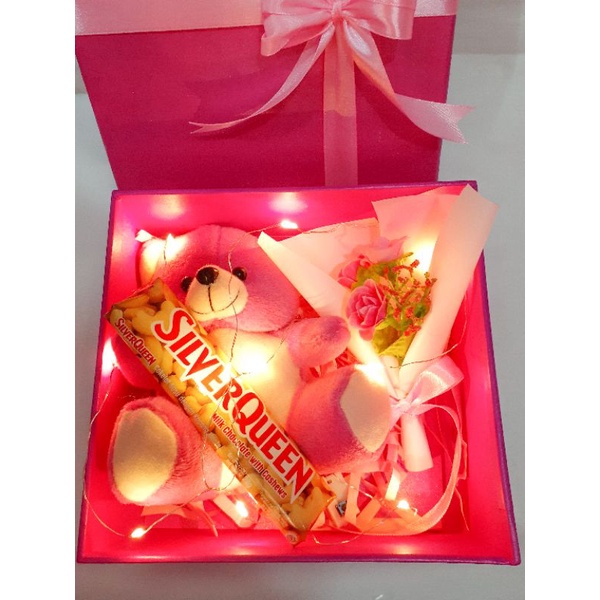 Hampers Gift Box Kado Ulang Tahun Cewek / Valentine, Wisuda, Anniversary