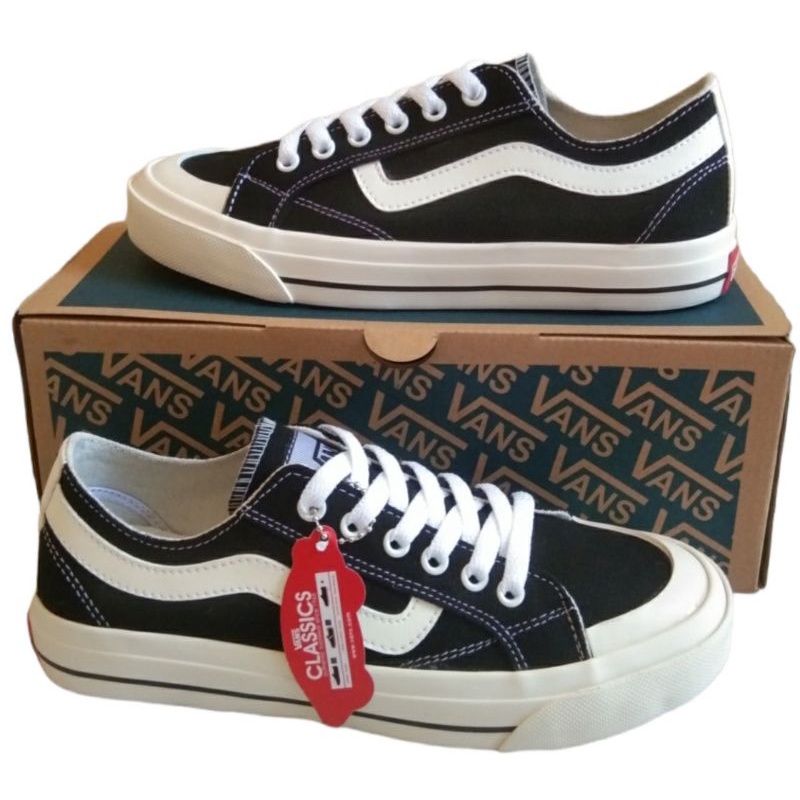 Sepatu Pria Vans Black White Oldskool Halfmoon / JP Version