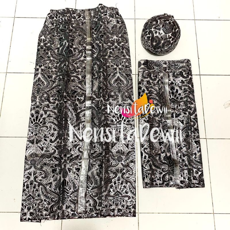 Set Instan - Sepasang Jarik &amp; Blangkon Pengantin / Motif Pisang Bali Putih