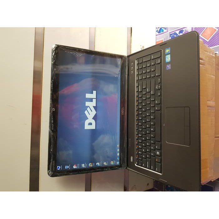 Laptop Dell N7110 Intel Core i7 SandyBridge HD Graphics3000 Led 17inci