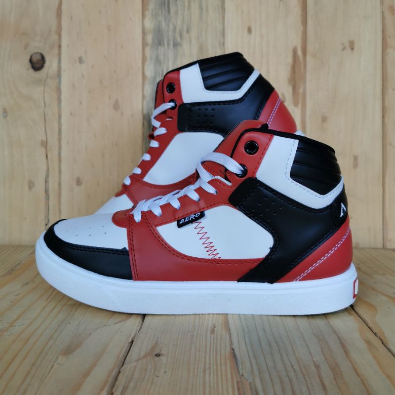 AEROSTREET HOOPS HIGH