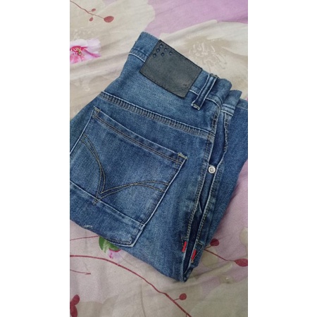 Celana Pendek Replay