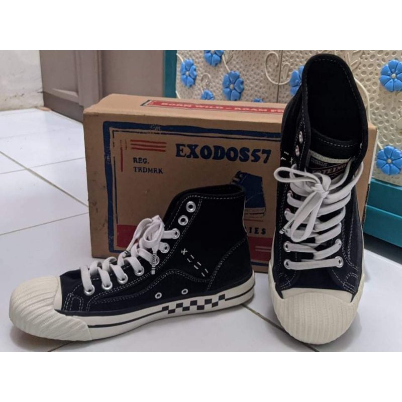 SEPATU EXODOS 57 FOTEINO ORIGINAL LIMITED EDITION