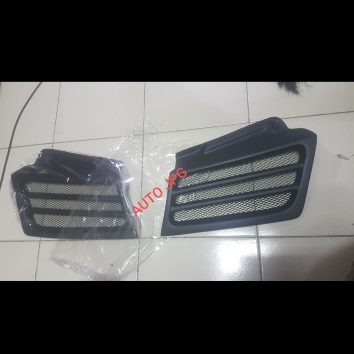 Grill pajero sport 2009 - 2013