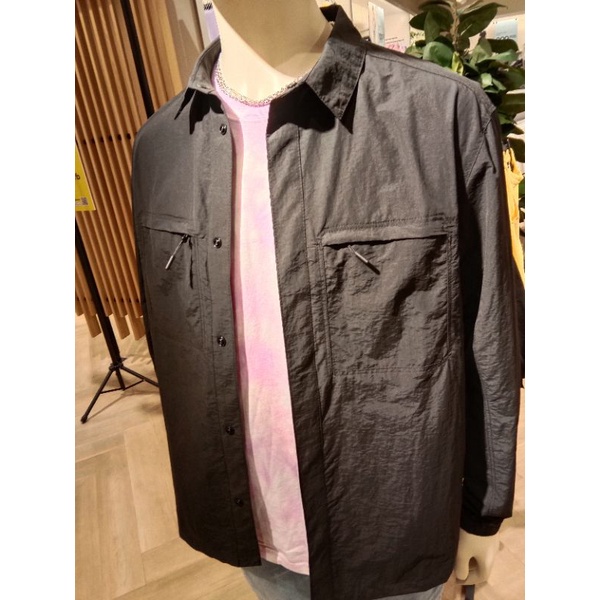 Kemeja pria pakaian hitam full parasut h&m