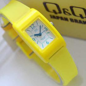 HOT PROMO  Jam Tangan wanita kotak kuning Q&Q VP33 QQ VP33j karet persegi ori I Jam Tangan