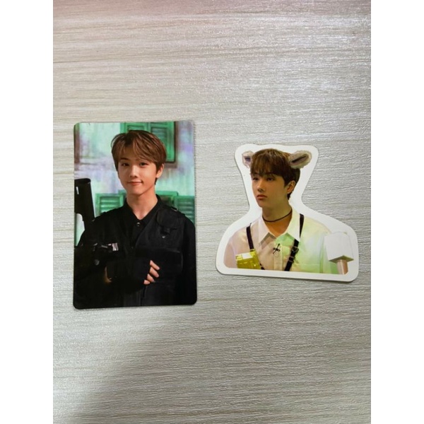 PC STICKER PUFF JISUNG