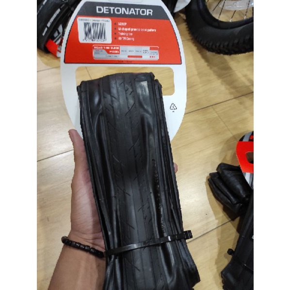 Ban Luar MAXXIS DETONATOR 700X32c