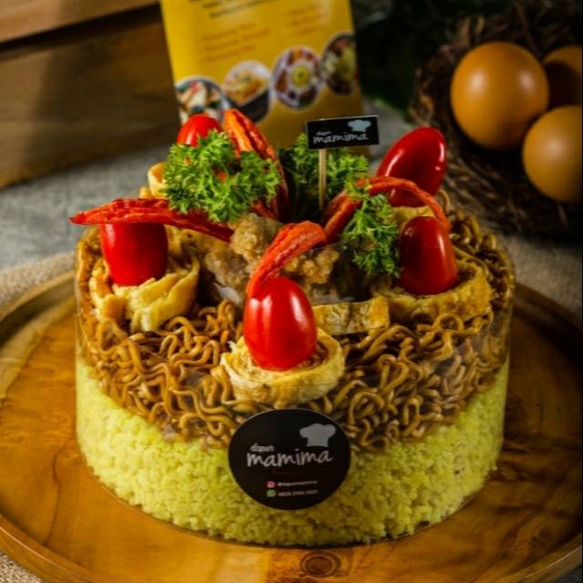 

Tumpeng tart | tumpeng nasi kuning | kue nasi kuning ulang tahun