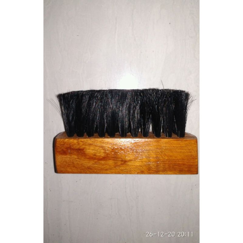 sikat sepatu bulu kuda