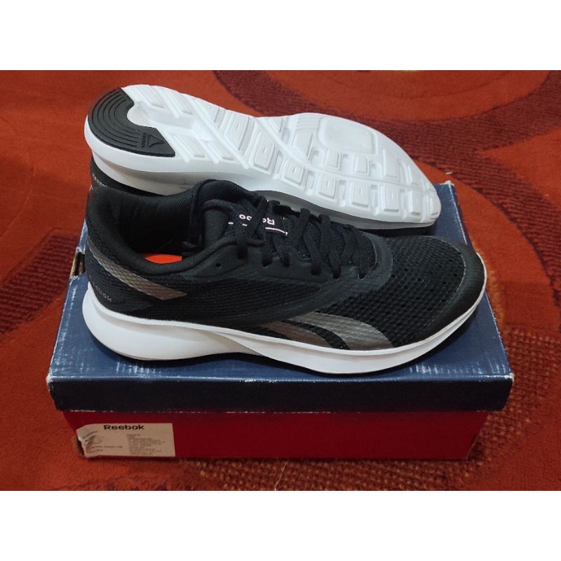 reebok speed runner