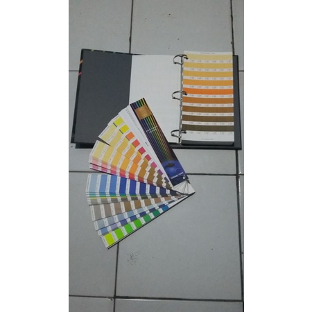 

Toka Color Guide Uncoated