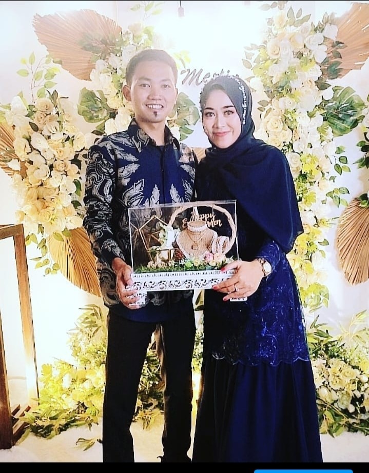 Prabuyasa Kemeja Batik Pria Lengan Panjang Slimfit Katun Printing Hem Baju Seragam Kantor Modern