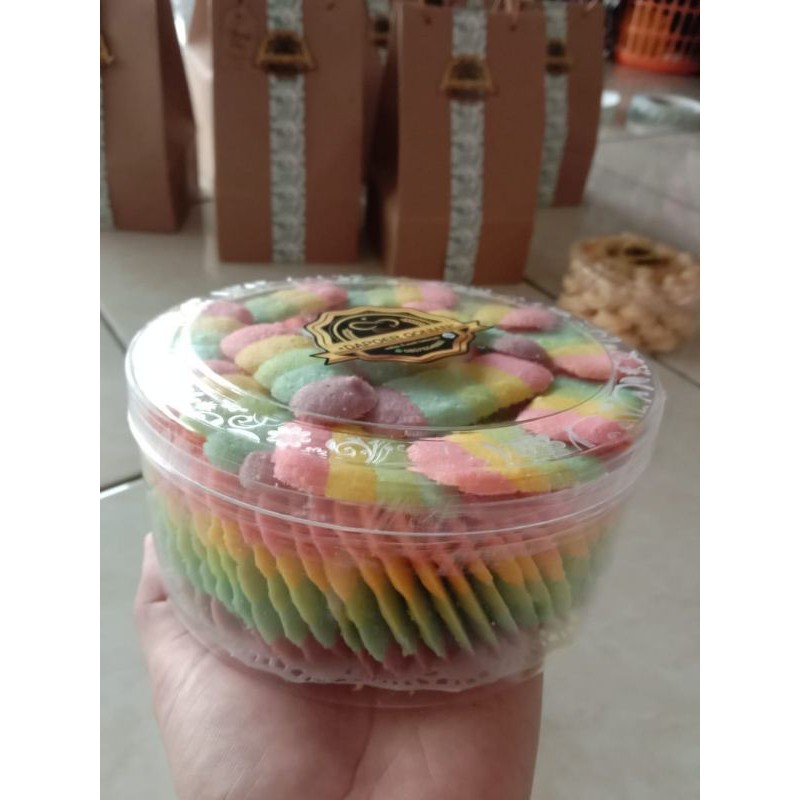 

KUE LIDAH KUCING RAINBOW / keju