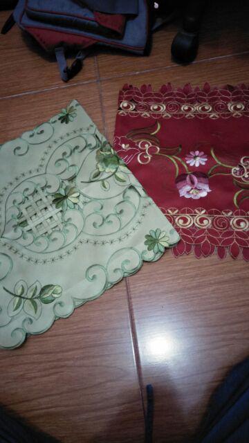 Taplak Meja Tamu Bordir Import Premium Bunga Sepatu Merah Oval 40x100cm