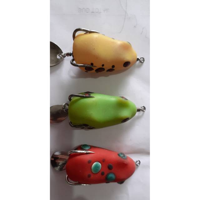 Umpan kodok karet