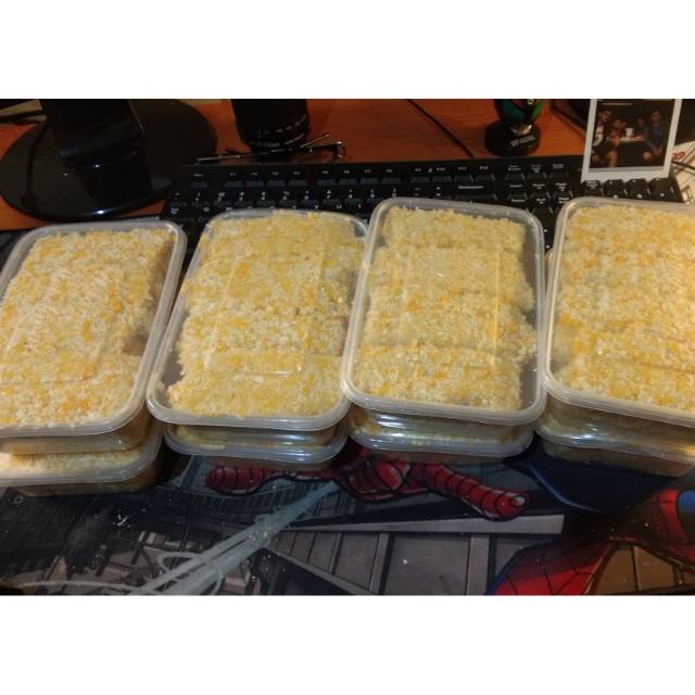 

Risolles 30k/box isi telur sosis mayones/telur sayuran, isi sayuran only 20k/box 8pcs