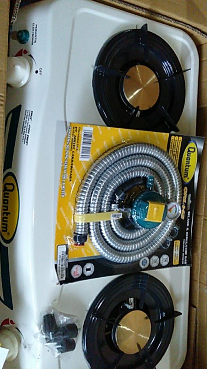 Paket Quantum Kompor Gas 2 Tungku Qgc 201 Dep Dan Selang Regulator Gas Qrl 142