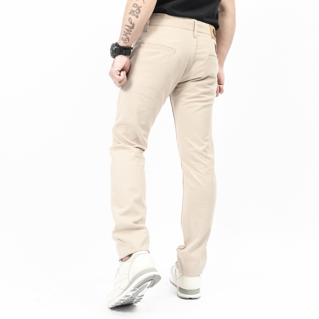 Gizmo Celana Chino Panjang Cream